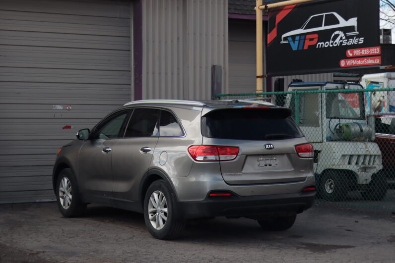 2016 Kia Sorento LX, AUTOMATIC, HEATED SEATS!!
