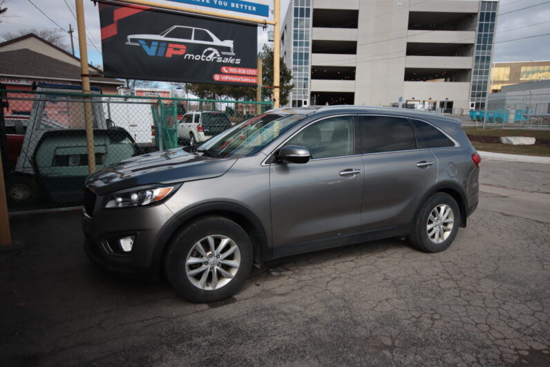 2016 Kia Sorento LX, AUTOMATIC, HEATED SEATS!!